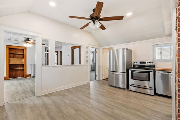 98 Vine St, Nashua, NH