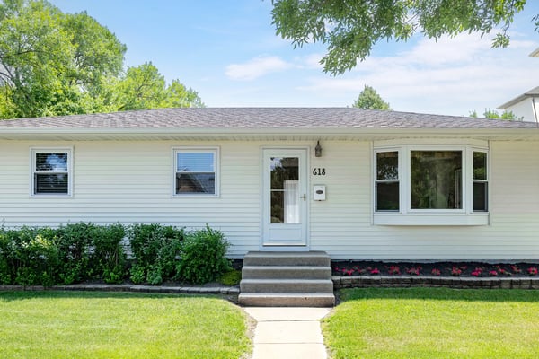 618 5th St SE, East Grand Forks, MN