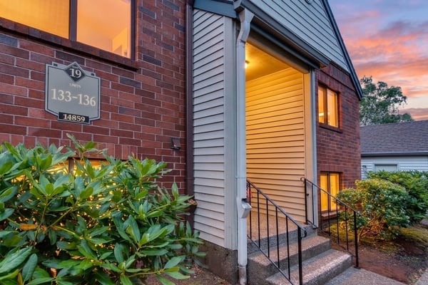 Perfect One-Bed Glenwood Condo