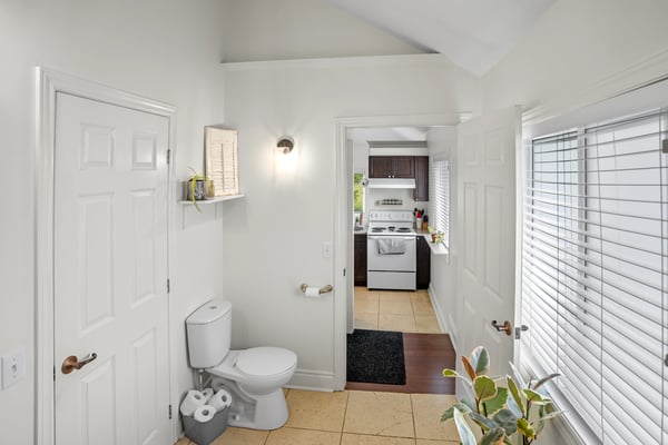 5402 Young St, Harwood, ON