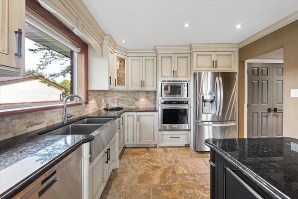 1794 Westview Point Rd, Selwyn, ON