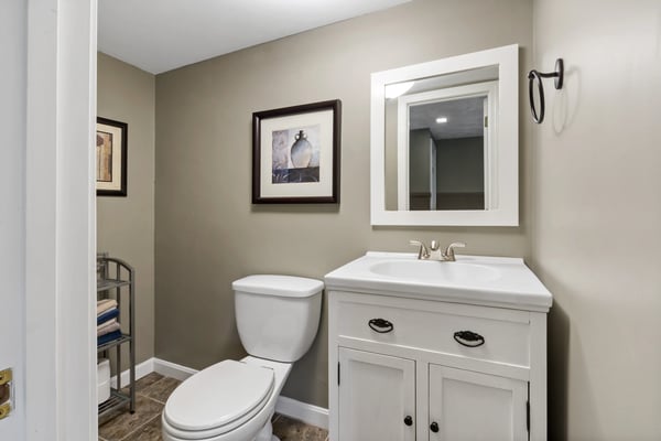 124 Watuppa Ave, Somerset, MA