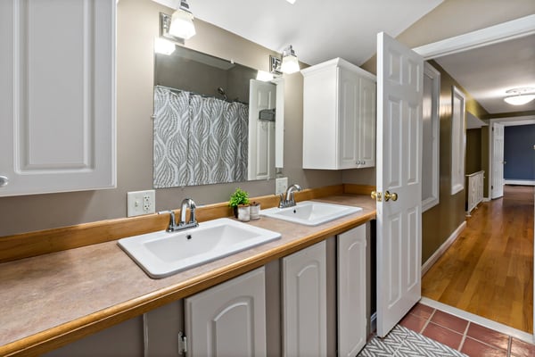 124 Watuppa Ave, Somerset, MA
