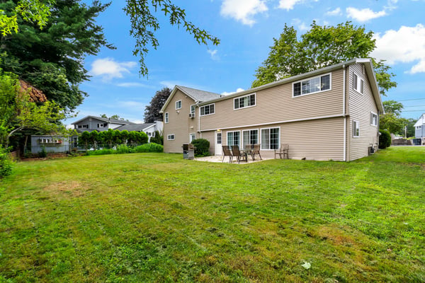 124 Watuppa Ave, Somerset, MA