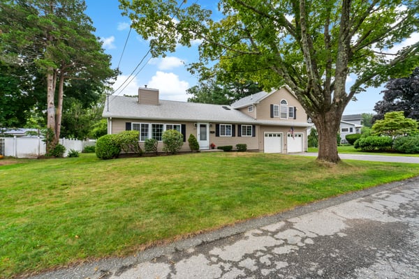 124 Watuppa Ave, Somerset, MA