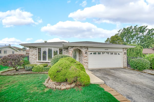 16424 Maplewood Ct, Tinley Park, IL