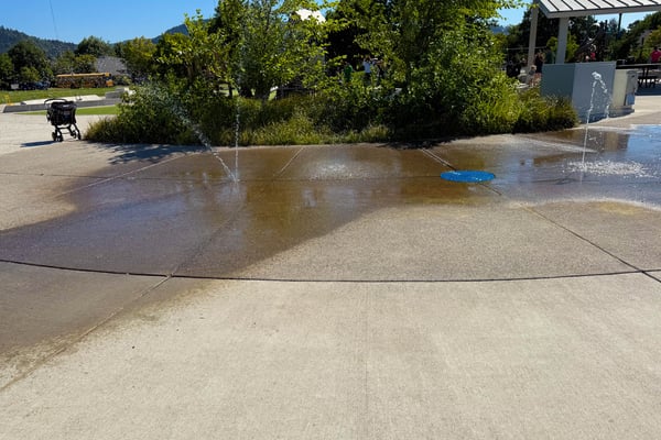 Splash-pad for cooling off.
