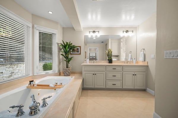 115 Moraga Way, Orinda, CA