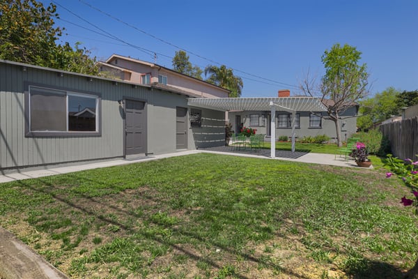 829 N Lima St., Burbank, CA