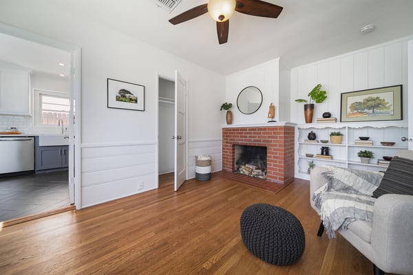 829 N Lima St., Burbank, CA