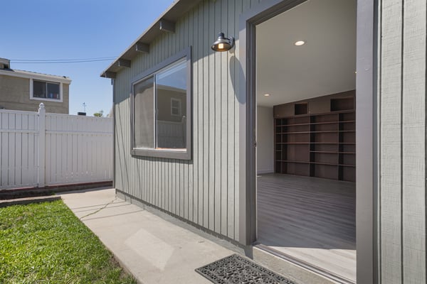 829 N Lima St., Burbank, CA