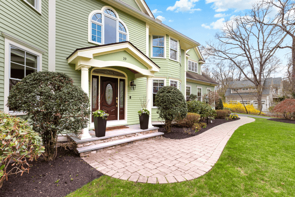 19 Douglas Road, Lexington, MA