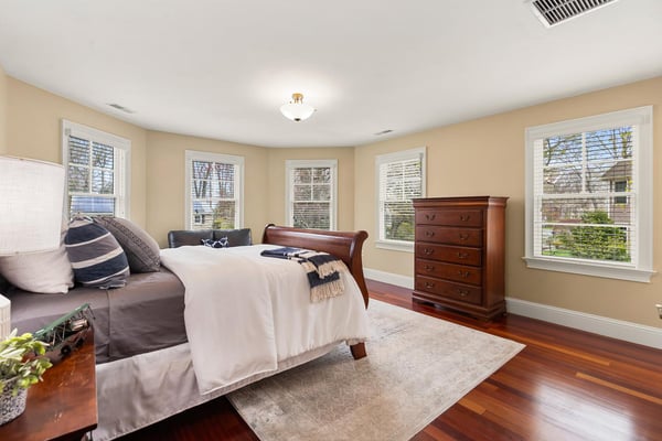 19 Douglas Road, Lexington, MA