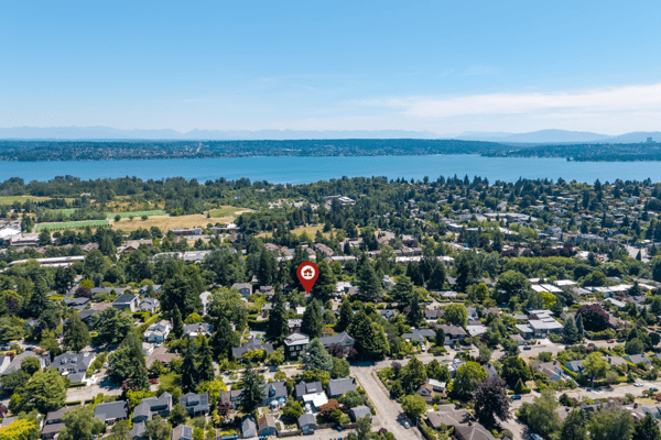 6626 57th Ave NE, Seattle, WA