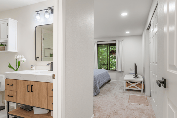 1819 N 107th Street, 104, Seattle, WA