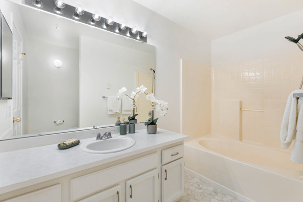 23824 66th Ave South, L104, Kent, WA
