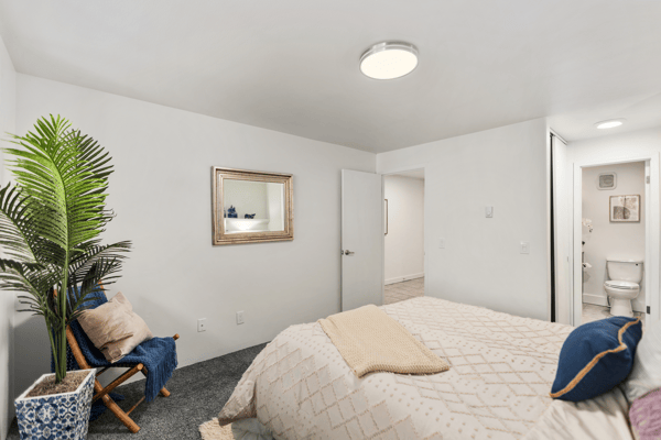 13772 NE 60th Street, 180, Redmond, WA