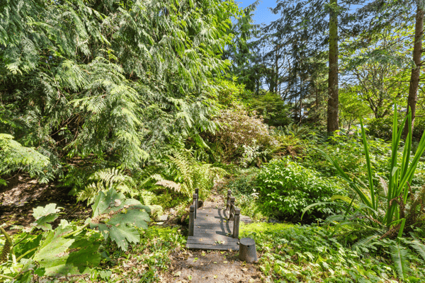 9525 7th Ave NW, Seattle, WA
