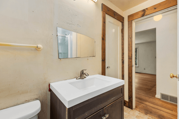 9525 7th Ave NW, Seattle, WA