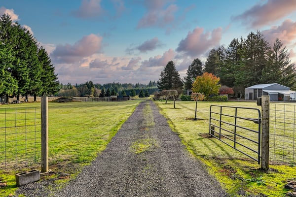 37902 SE Porter Road, Estacada, OR