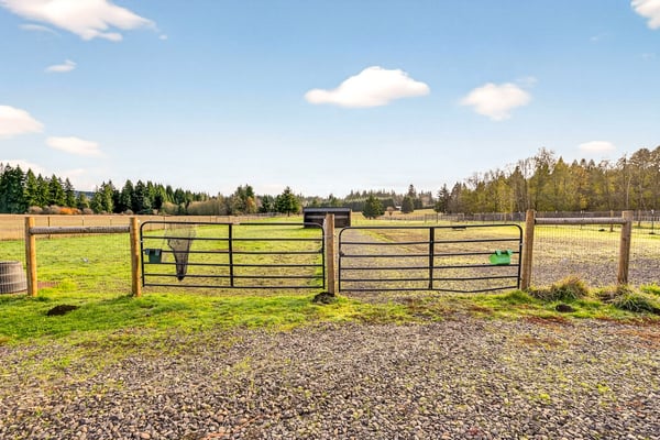 37902 SE Porter Road, Estacada, OR