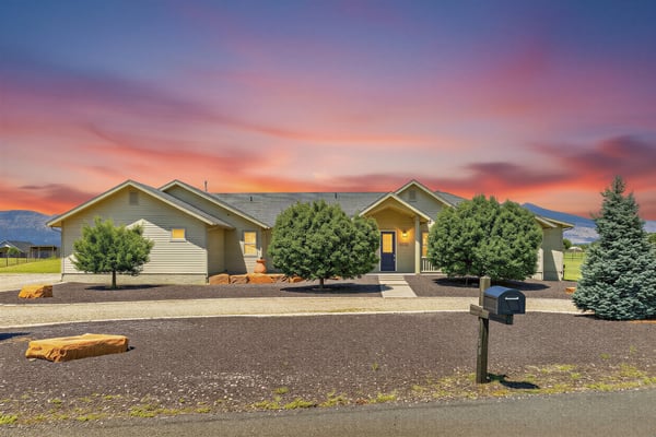 A Move-In Ready Mountain Retreat on 2.6 Acres