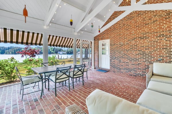 430 Harveys Neck Road, Wicomico Church, VA