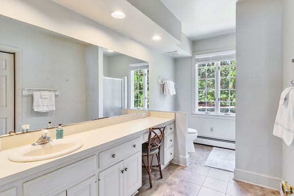 430 Harveys Neck Road, Wicomico Church, VA