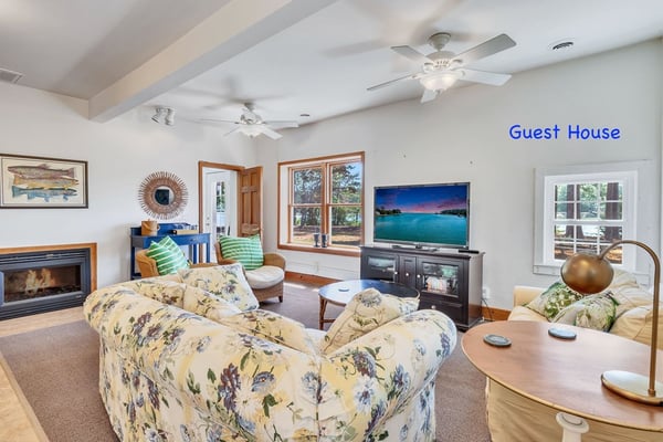 430 Harveys Neck Road, Wicomico Church, VA