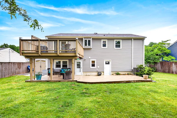 Charming backyard retreat awaits you!