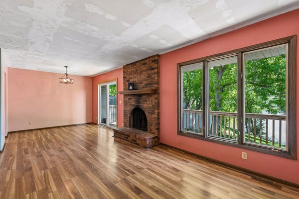 2666 Mackubin St, Roseville, MN