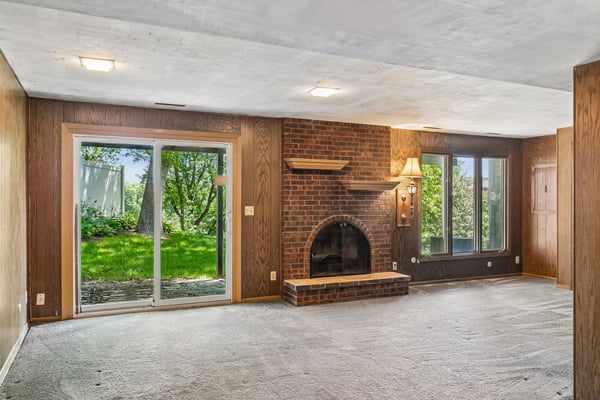 2666 Mackubin St, Roseville, MN