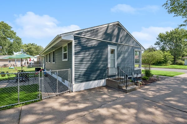 5358 Altura Rd NE, Fridley, MN
