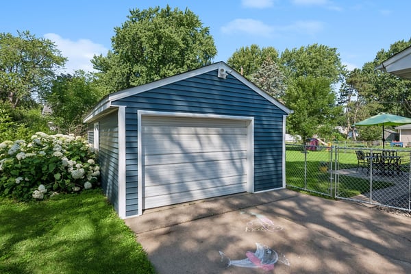 5358 Altura Rd NE, Fridley, MN