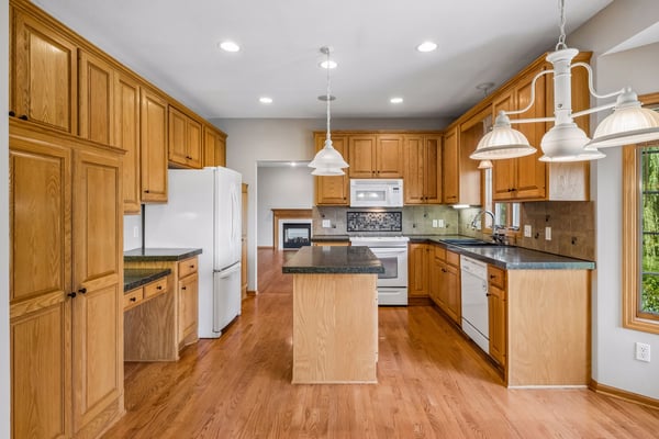 4020 Kindred Way, Lake Elmo, MN