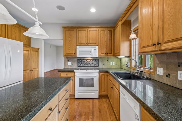 4020 Kindred Way, Lake Elmo, MN