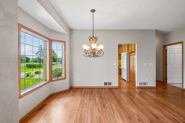 4020 Kindred Way, Lake Elmo, MN