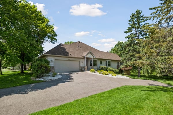 4020 Kindred Way, Lake Elmo, MN