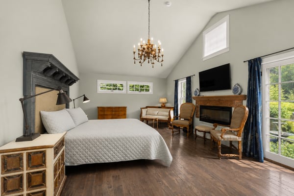 4 Elm Hill Road, Peterborough, NH