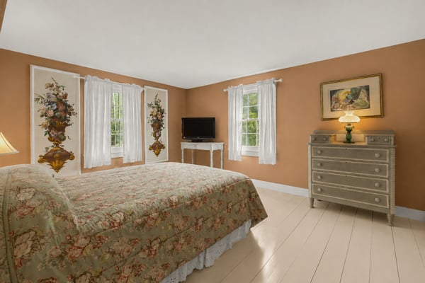 4 Elm Hill Road, Peterborough, NH