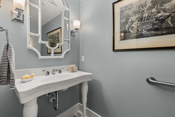 4 Elm Hill Road, Peterborough, NH