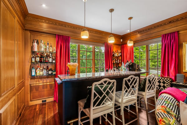 12 Willow Avenue, North Hampton, NH