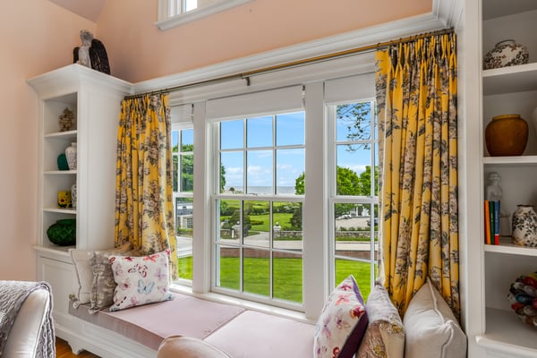 12 Willow Avenue, North Hampton, NH