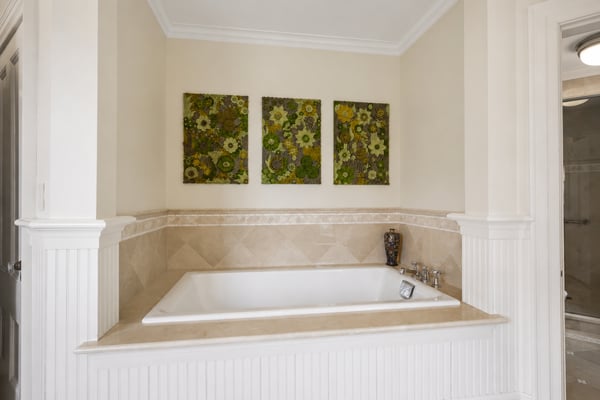 12 Willow Avenue, North Hampton, NH