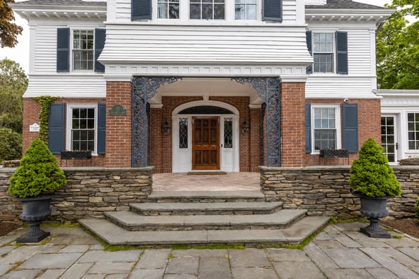 12 Willow Avenue, North Hampton, NH
