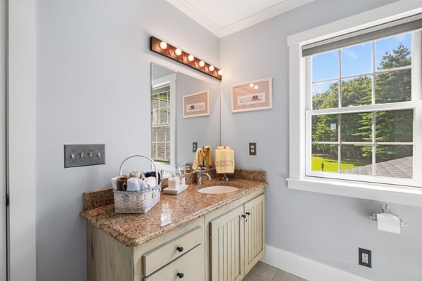 3 Ross Road, Rollinsford, NH