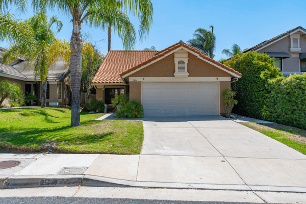 3806 Lost Springs Dr, Calabasas, CA