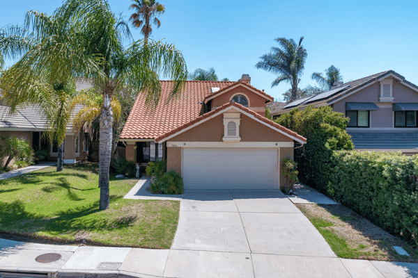 3806 Lost Springs Dr, Calabasas, CA