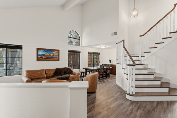 3806 Lost Springs Dr, Calabasas, CA