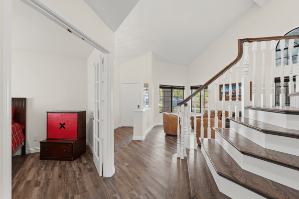 3806 Lost Springs Dr, Calabasas, CA